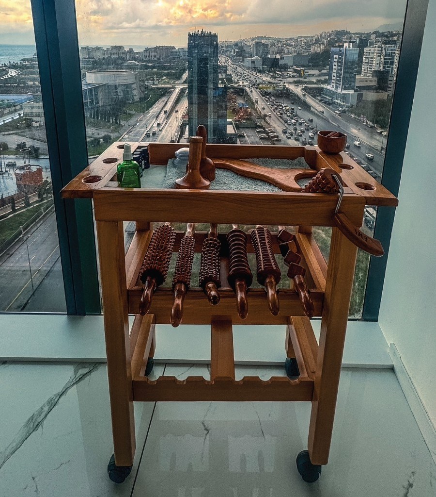 Madero Tools Cart — Weshape Clinic